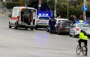 Нова катастрофа на бул. „Черни връх“ в София: Сблъсък между две коли, има екипи на Спешна помощ