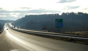 Временно променят движението по АМ „Струма“ в област Перник: Започва работа по отводняването Временно променят движението по АМ „Струма“ в област Перник: Започва работа по отводняването