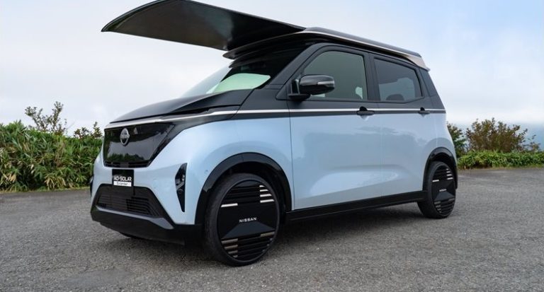 Nissan Sakura с Ao-Solar Extender: До 2900 км пробег годишно от прибиращ се соларен покрив Nissan Sakura с Ao-Solar Extender: До 2900 км пробег годишно от прибиращ се соларен покрив