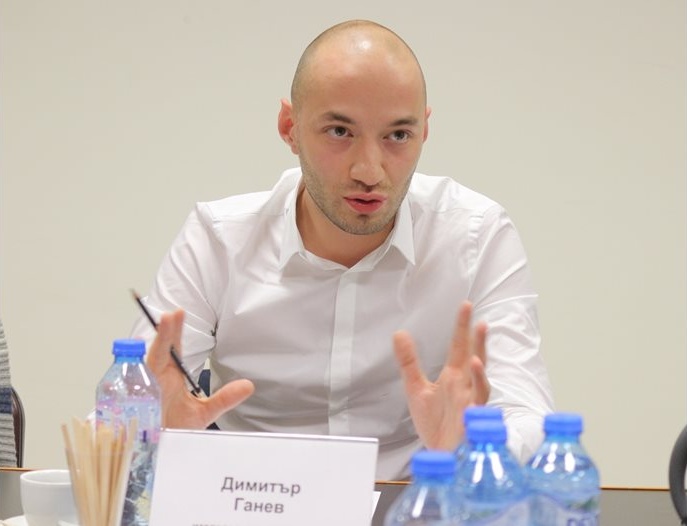 Димитър Ганев: Управленската конструкция е без полета за маневри, Радев печели от предсрочен вот Димитър Ганев: Управленската конструкция е без полета за маневри, Радев печели от предсрочен вот