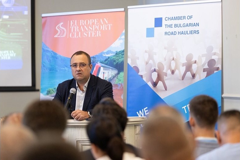 Министър Иванов: Завършването на „Хемус“ и Видин – Ботевград са ключови за бюджета през 2026 г. Министър Иванов: Завършването на „Хемус“ и Видин – Ботевград са ключови за бюджета през 2026 г.