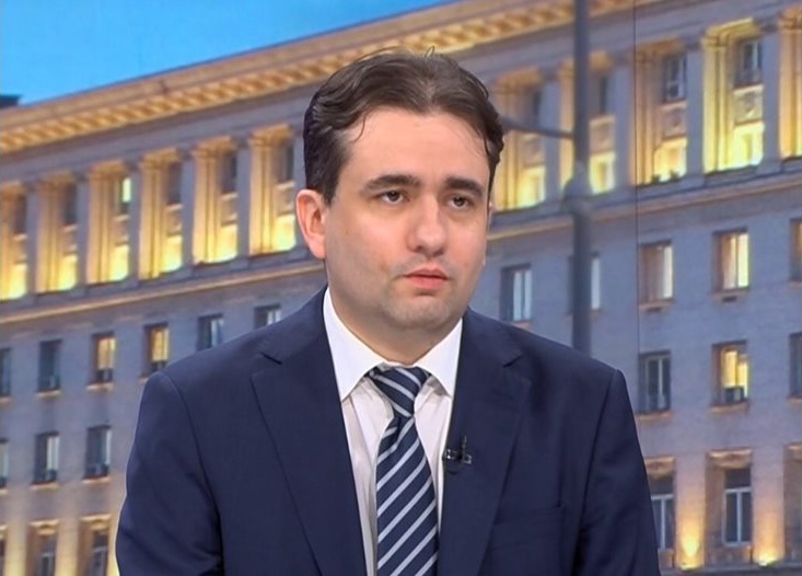 Божидар Божанов: Опозицията е готова за избори, подкрепа само срещу премахване на влиянието на Пеевски Божидар Божанов: Опозицията е готова за избори, подкрепа само срещу премахване на влиянието на Пеевски