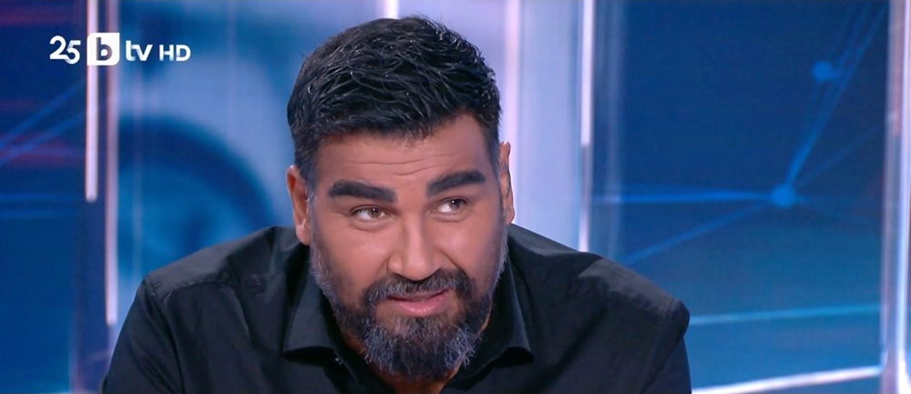 Азис през сълзи: Майка ми търпеше насилие, но не напусна баща ми заради срам от обществото Азис през сълзи: Майка ми търпеше насилие, но не напусна баща ми заради срам от обществото