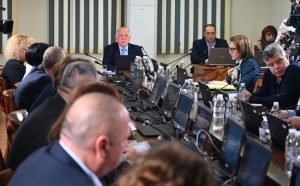 ВСС иска почти 1 милиард евро бюджет и 18% скок на заплатите на фона на критики от МФ ВСС иска почти 1 милиард евро бюджет и 18% скок на заплатите на фона на критики от МФ