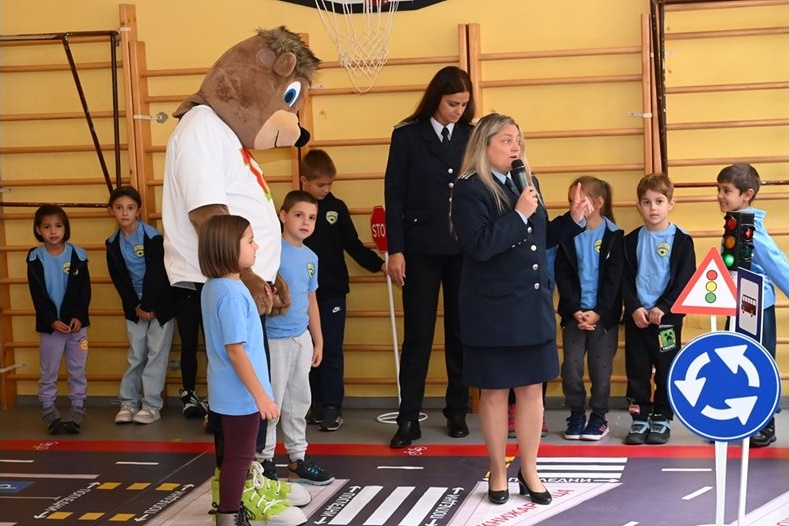 Над 10 000 деца се обучиха по пътна безопасност за месец с кампанията „Пресичам безопасно с TEDI” Над 10 000 деца се обучиха по пътна безопасност за месец с кампанията „Пресичам безопасно с TEDI”