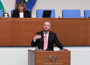 Драгомир Стойнев: Няма предателство, стабилността на държавата е над ротациите Драгомир Стойнев: Няма предателство, стабилността на държавата е над ротациите