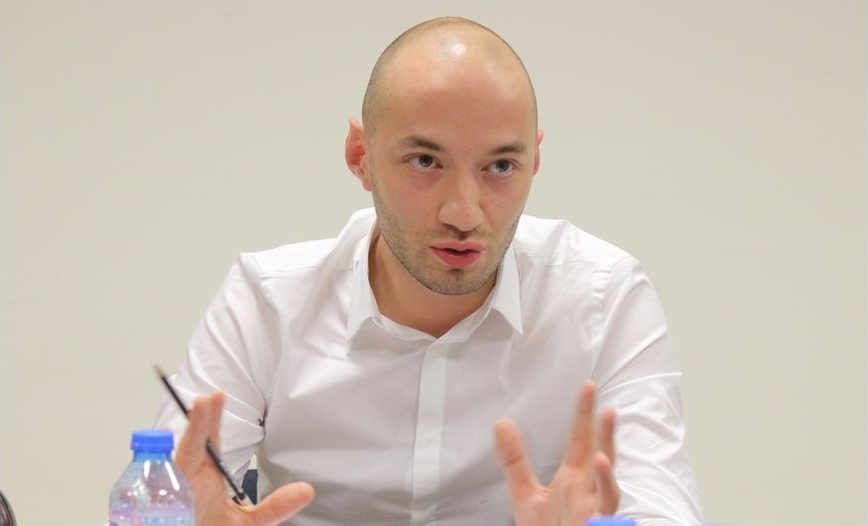 Димитър Ганев: Сянката на Радев сплотява управляващите, но символичната репресия го легитимира Димитър Ганев: Сянката на Радев сплотява управляващите, но символичната репресия го легитимира