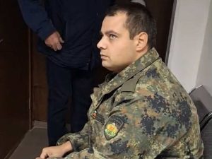 3 години условно за военен в Пловдив: Стреля с един куршум по двама след спор за паркиране 3 години условно за военен в Пловдив: Стреля с един куршум по двама след спор за паркиране