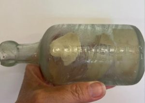 Послания от 1916 г.: Семейство Браун откри писма в бутилка от Първата световна война в Австралия Послания от 1916 г.: Семейство Браун откри писма в бутилка от Първата световна война в Австралия