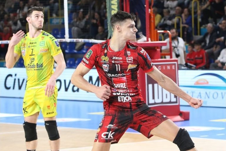 Неудържим: Алекс Николов разби шампиона „Тренто“ с 29 точки и стана MVP