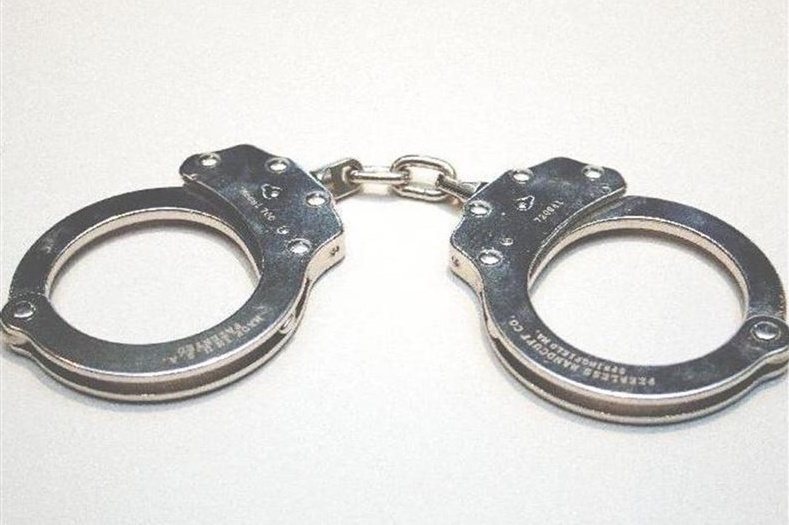 Опасен дрифт в Сливен: Задържаха шофьор с 41 нарушения, избягал от полицията Опасен дрифт в Сливен: Задържаха шофьор с 41 нарушения, избягал от полицията