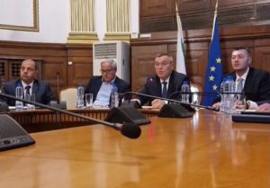 Георги Тахов: Ваксинация на дребните преживни животни не е необходима, спадът на болестта е категоричен Георги Тахов: Ваксинация на дребните преживни животни не е необходима, спадът на болестта е категоричен