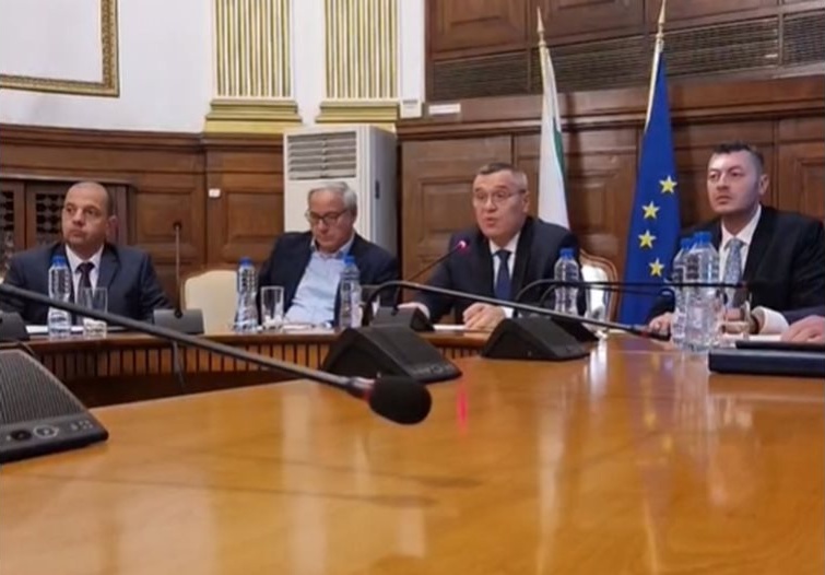 Георги Тахов: Ваксинация на дребните преживни животни не е необходима, спадът на болестта е категоричен Георги Тахов: Ваксинация на дребните преживни животни не е необходима, спадът на болестта е категоричен