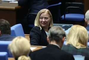 „Демократична България“ иска таван на бонусите във ВСС: Годишната премия да не надвишава една заплата „Демократична България“ иска таван на бонусите във ВСС: Годишната премия да не надвишава една заплата