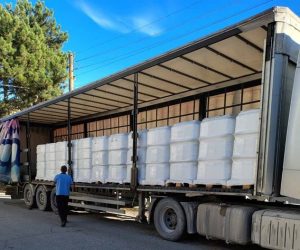 Държавният резерв осигурява 17 640 литра вода за бедстващото село Масларево Държавният резерв осигурява 17 640 литра вода за бедстващото село Масларево