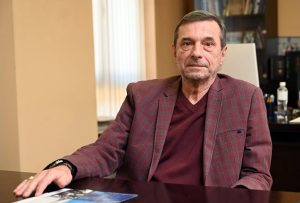 Димитър Манолов: Илюзия е да се осигуряваш на максимум – нека падне таванът на пенсиите и осигурителният доход Димитър Манолов: Илюзия е да се осигуряваш на максимум – нека падне таванът на пенсиите и осигурителният доход