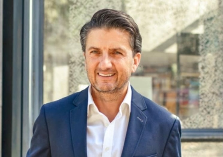 Боршош критикува Терзиев за „снимки с папки“: Първо се върши работа за Витоша, нужни са спешни промени в закона Боршош критикува Терзиев за „снимки с папки“: Първо се върши работа за Витоша, нужни са спешни промени в закона