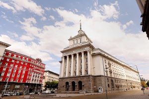 Парламентът преодоля ветото на Радев: ДАНС вече ще има нов ред за избор на председател и разширени правомощия на КЗК