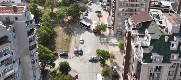 Тежък сблъсък в Пловдив: Два автобуса се удариха челно в "Тракия", има ранени Тежък сблъсък в Пловдив: Два автобуса се удариха челно в "Тракия", има ранени
