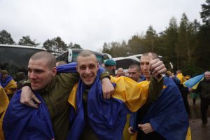 Над 400 души се завърнаха у дома: Русия и Украйна извършиха мащабна размяна на пленници
