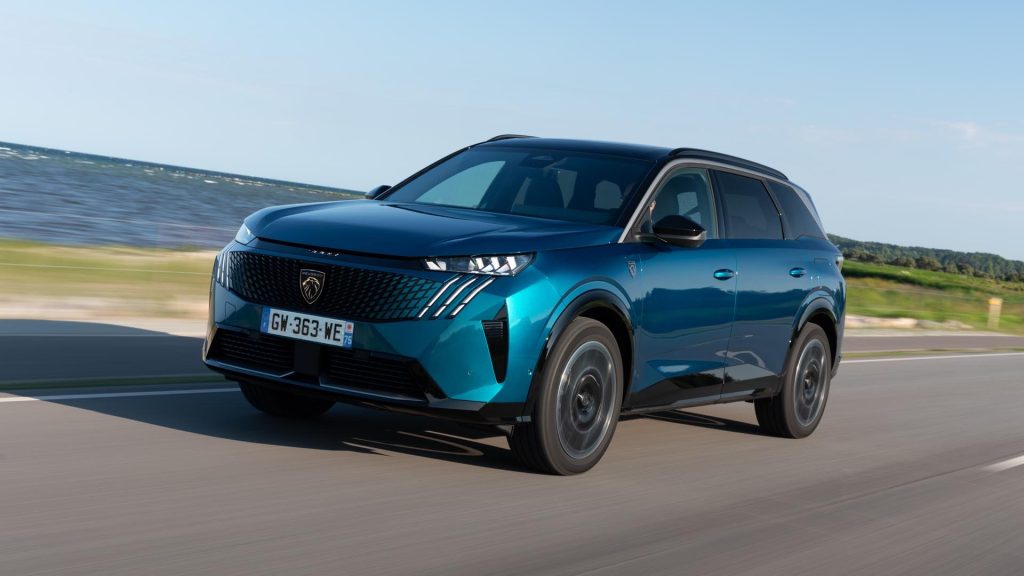 Peugeot превръща електромобилите си в мобилни електроцентрали с две нови ключови технологии