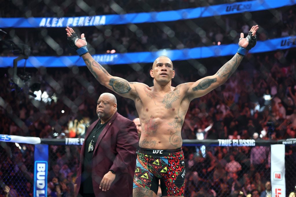 Алекс Перейра си върна трона в UFC: Нокаут за 85 секунди и силно послание