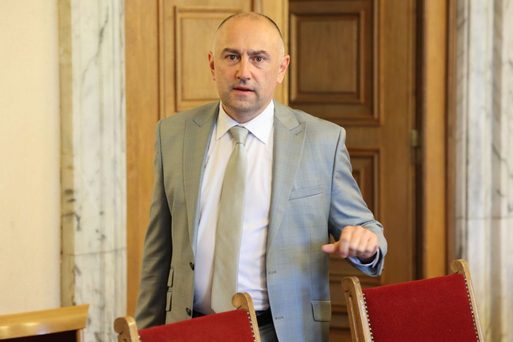Прегряване на икономиката: МВФ иска отмяна на плоския данък, инфлацията достига 5.3% Прегряване на икономиката: МВФ иска отмяна на плоския данък, инфлацията достига 5.3%