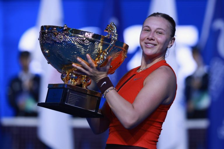 Аманда Анисимова триумфира в Пекин с втора WTA 1000 титла за годината Аманда Анисимова триумфира в Пекин с втора WTA 1000 титла за годината