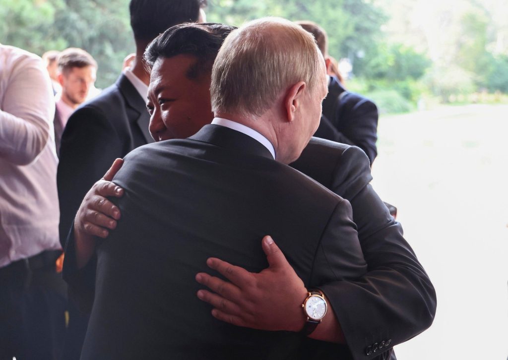 Ким Чен-ун поздрави Путин за 73-ия му рожден ден, обещавайки „вечна дружба“ и подкрепа за суверенитета