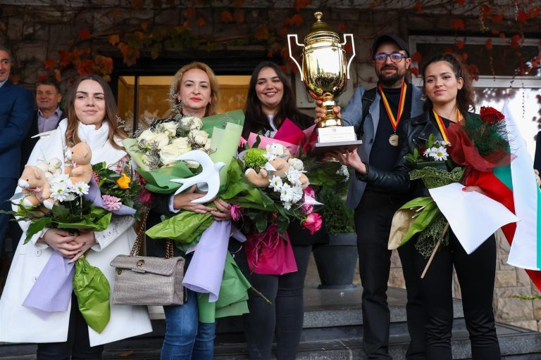 България оглави европейското по шахмат: Жените с пълен актив от 6 мач-точки в Батуми България оглави европейското по шахмат: Жените с пълен актив от 6 мач-точки в Батуми