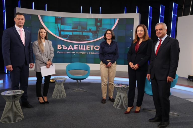 Кризата с кадрите и еврозоната: Бизнесът очаква 1 млрд. лв. спестявания, докато търси 262 000 работници
