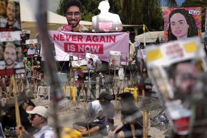 Хамас и Израел размениха списъци със заложници и затворници на фона на продължаващите преговори в Египет