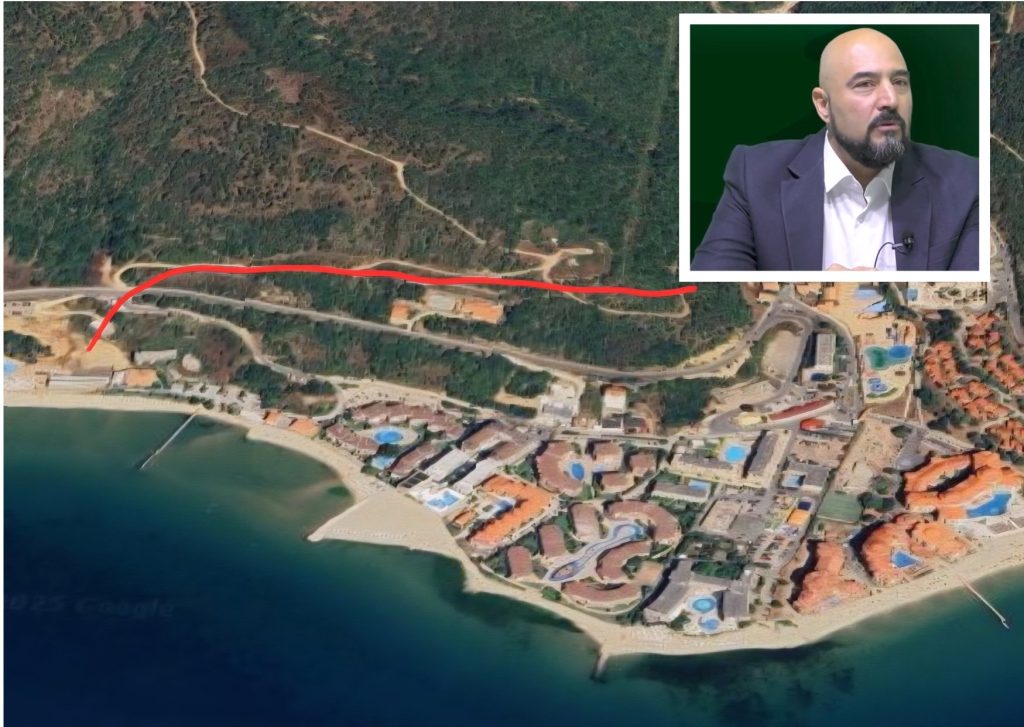 Огромна цепнатина над Свети Влас и "Елените": Юрист алармира за риск от "градиозно свлачище" Огромна цепнатина над Свети Влас и "Елените": Юрист алармира за риск от "градиозно свлачище"