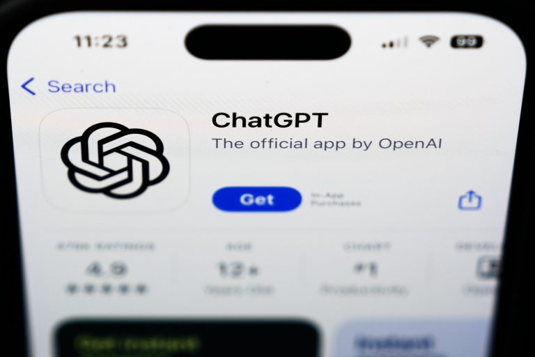 ChatGPT се трансформира в AI операционна система: OpenAI планира интеграция на приложения и екосистема от хардуер ChatGPT се трансформира в AI операционна система: OpenAI планира интеграция на приложения и екосистема от хардуер