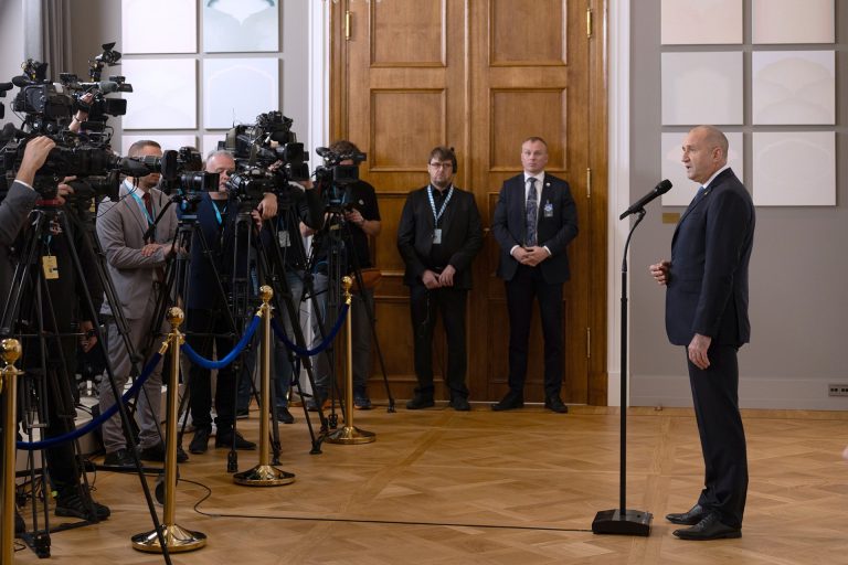 Радев в Талин: Европа е на кръстопът – да води в AI или да стане континент на регулатори