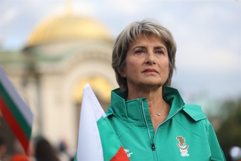Весела Лечева настоява за многократно увеличаване на спортния бюджет и определи сагата в БОК като 'срамно петно' Весела Лечева настоява за многократно увеличаване на спортния бюджет и определи сагата в БОК като 'срамно петно'