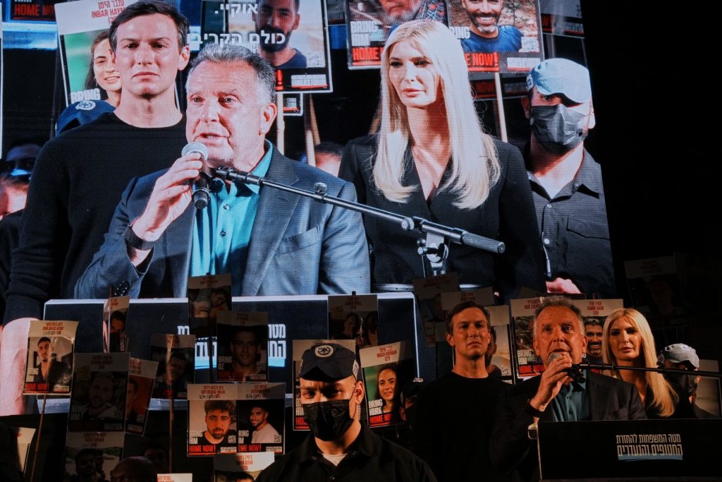 Размяната на заложници стартира в понеделник: Тръмп лети за мирна церемония в Египет