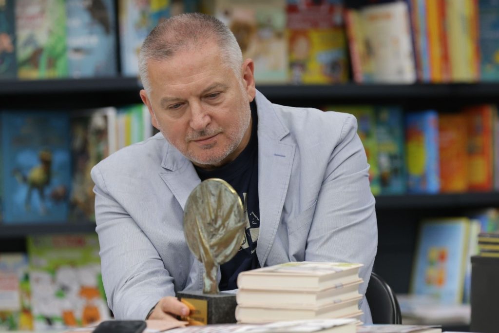 "Градинарят и смъртта": "Фигаро" определя книгата на Георги Господинов като разтърсващ разказ за бащината памет
