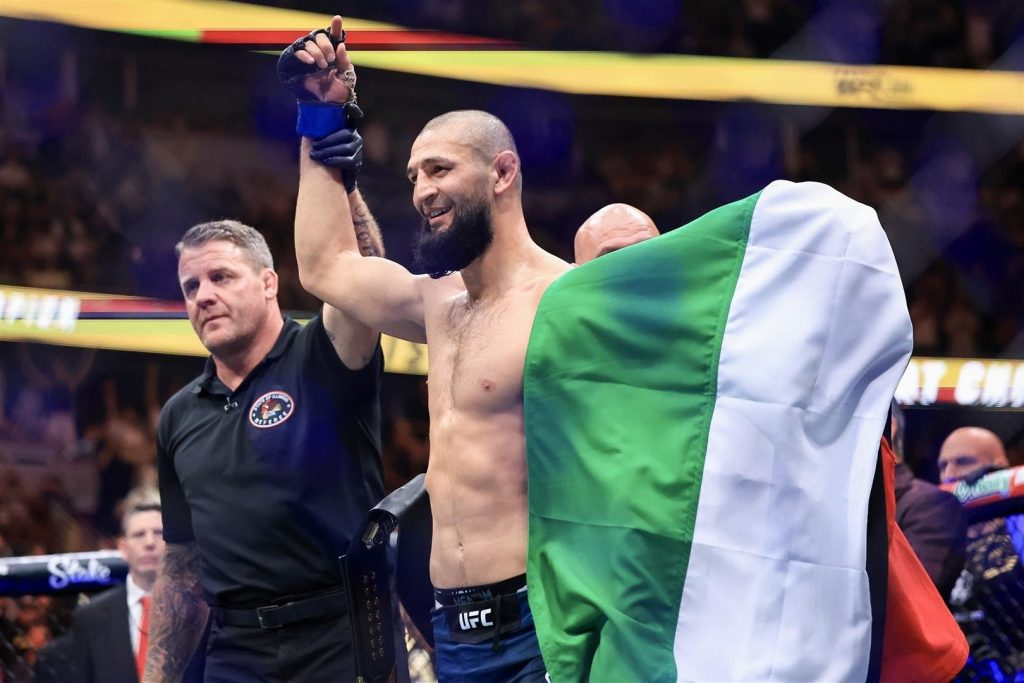 Непобеденият UFC шампион Хамзат Чимаев снима биографичен филм на Netflix в България Непобеденият UFC шампион Хамзат Чимаев снима биографичен филм на Netflix в България
