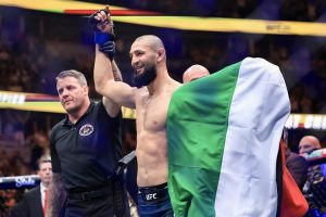 Непобеденият UFC шампион Хамзат Чимаев снима биографичен филм на Netflix в България