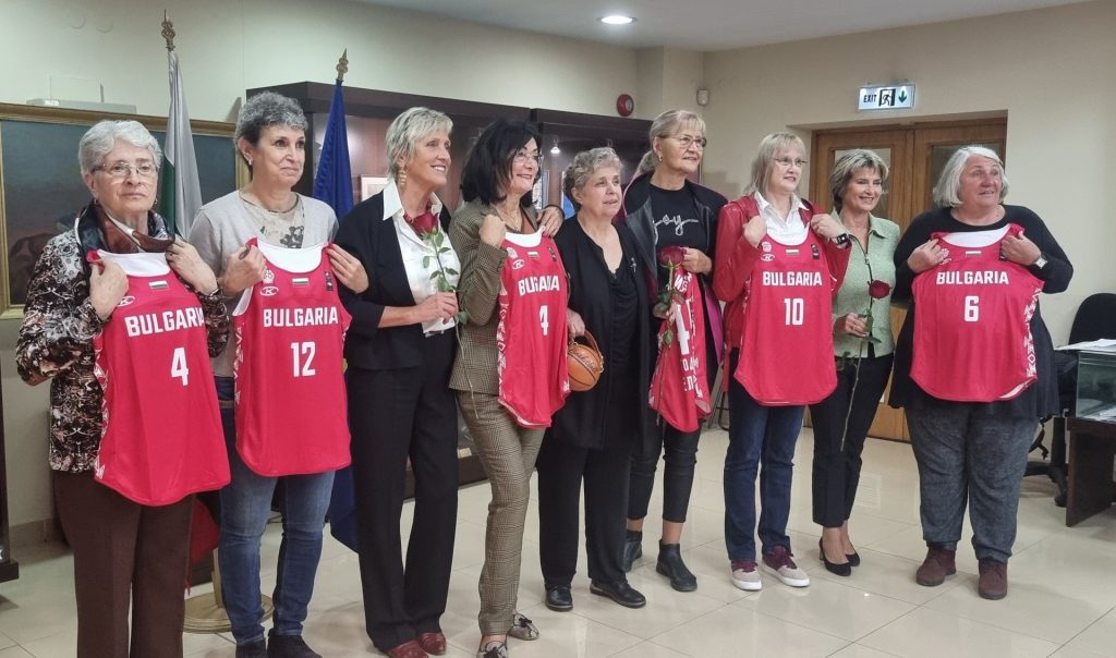 „45 години величие“: Българският баскетбол почете сребърните олимпийски медалистки от Москва 1980 „45 години величие“: Българският баскетбол почете сребърните олимпийски медалистки от Москва 1980