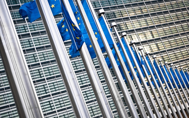 Европейската комисия: Санкциите срещу „Лукойл“ не застрашават доставките на горива в ЕС Европейската комисия: Санкциите срещу „Лукойл“ не застрашават доставките на горива в ЕС