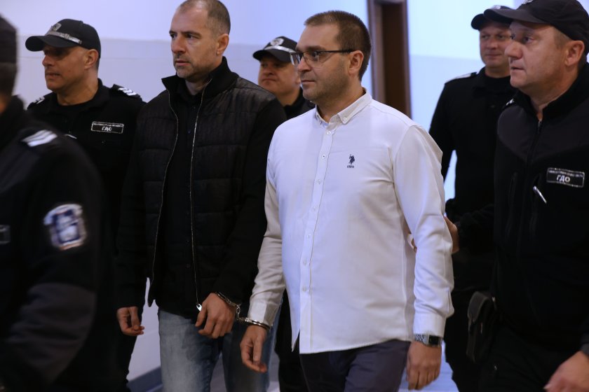 Скандал в съда: Ключов свидетел твърди, че шефът на КПКОНПИ го е заплашил със семейството му