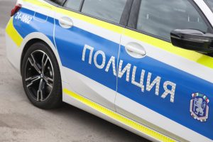 Тежка катастрофа в София: Бус с работници се вряза в спрял тир, девет души са ранени