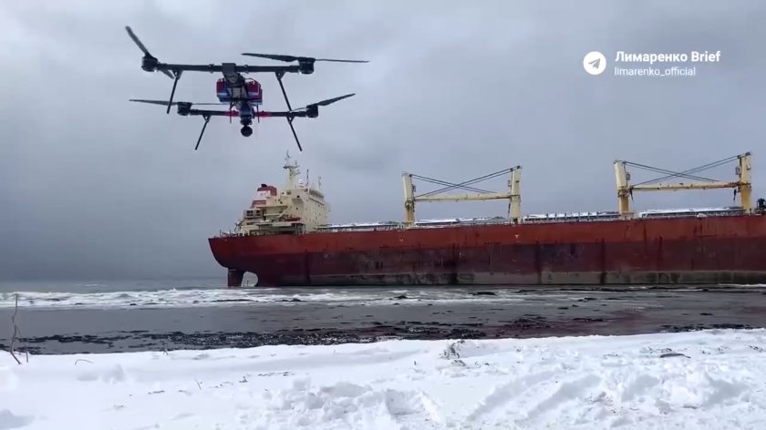 Френски командоси щурмуваха руски танкер от "сенчестия флот" край бреговете на Франция