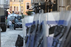 Кървава баня в Турция: Осъден за убийство избяга от затвора, уби двама и рани седем души