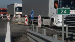 Край на тапата при Вакарел, но проблемите продължават: „Тракия“ остава без алтернативен път