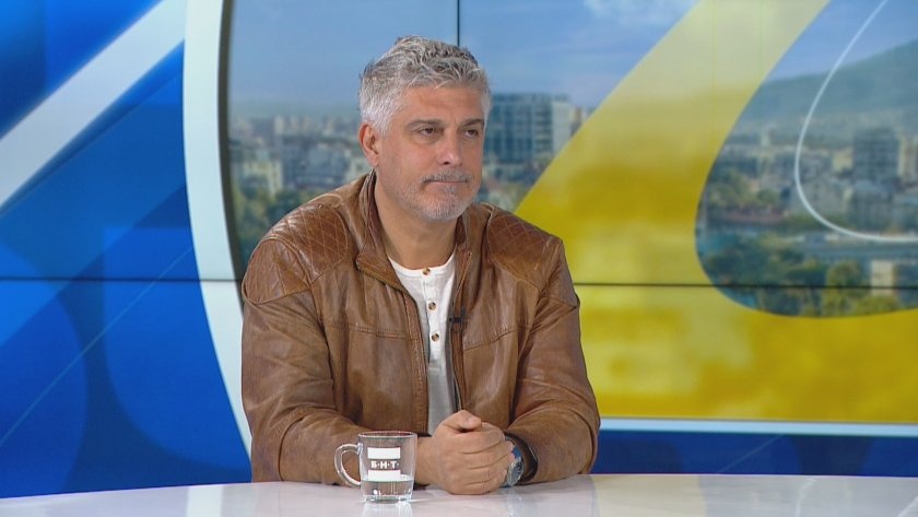 Росен Йорданов: Стана много модерно да си хулиган, липсата на авторитети ражда фалшив възрастен Росен Йорданов: Стана много модерно да си хулиган, липсата на авторитети ражда фалшив възрастен