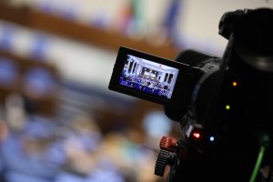 Парламентарен контрол: Осем министри и 11 въпроса към Даниел Митов са във фокуса на Народното събрание