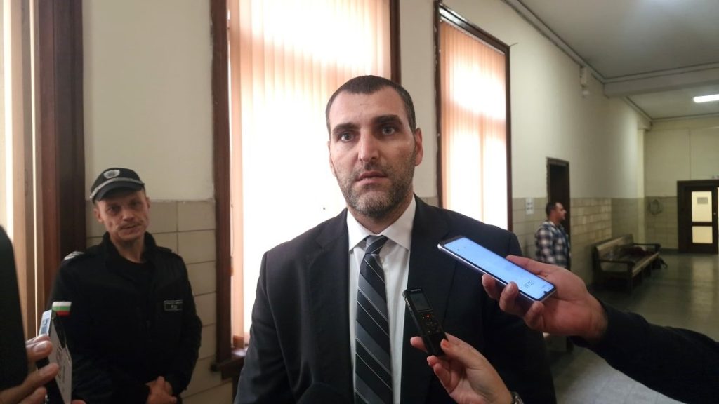 Опит за убийство на прокурор Иво Илиев: Нападението е свързано с работата му, семейството е под охрана Опит за убийство на прокурор Иво Илиев: Нападението е свързано с работата му, семейството е под охрана